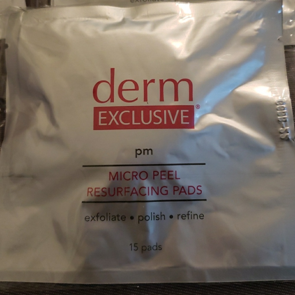 Derm Exclusive Micro Peel Resurfacing Pads